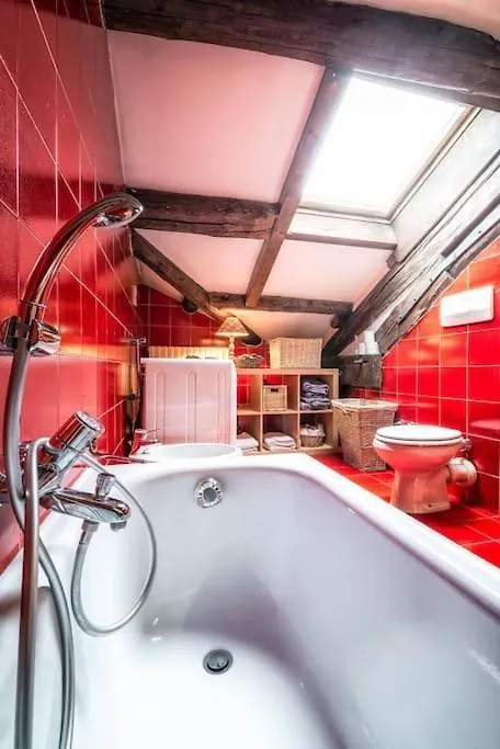 Loft Overlooking The Old Town . Feltre