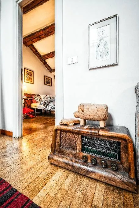 Loft Overlooking The Old Town . Feltre Apartman