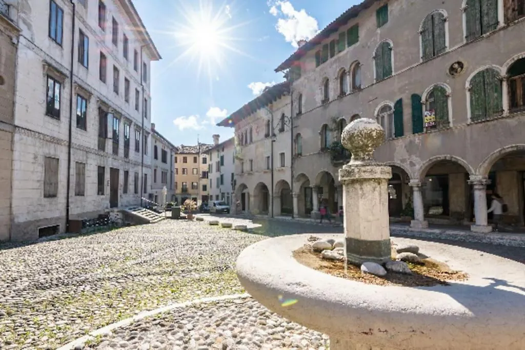 Loft Overlooking The Old Town . Feltre
