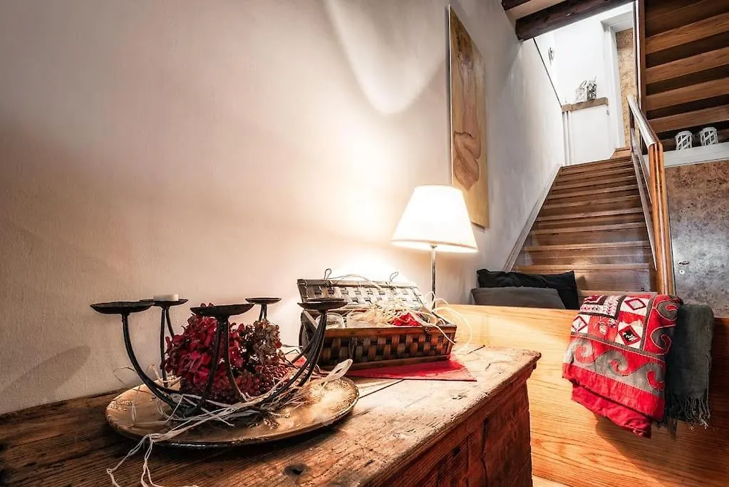 Loft Overlooking The Old Town . Feltre