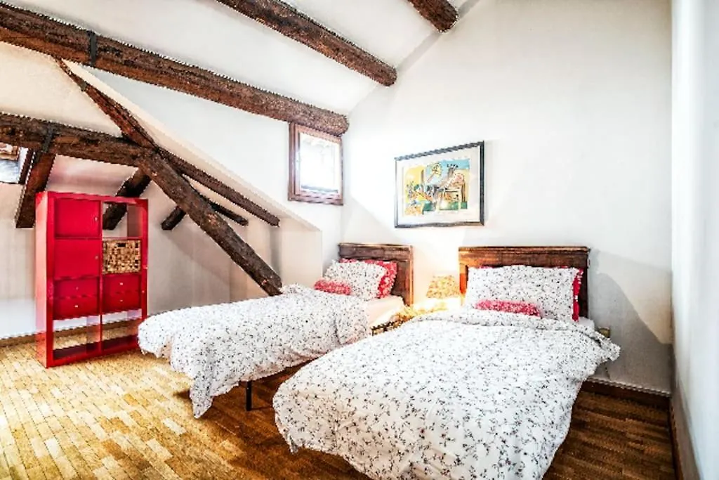 Appartamento Loft Overlooking The Old Town . Feltre