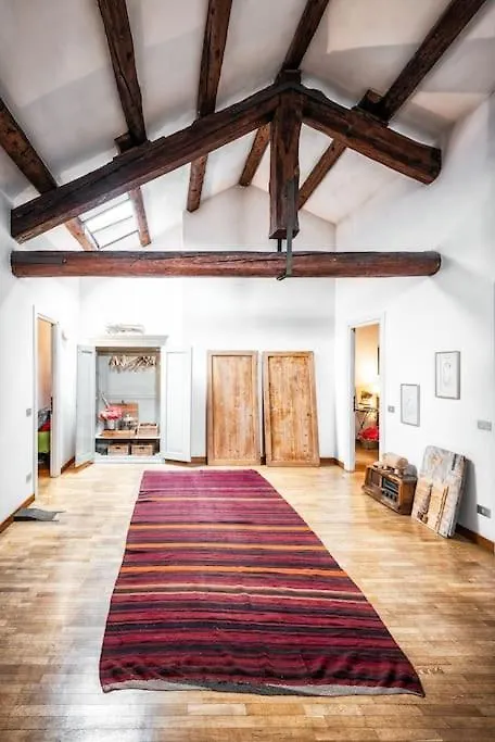 Apartman Loft Overlooking The Old Town . Feltre
