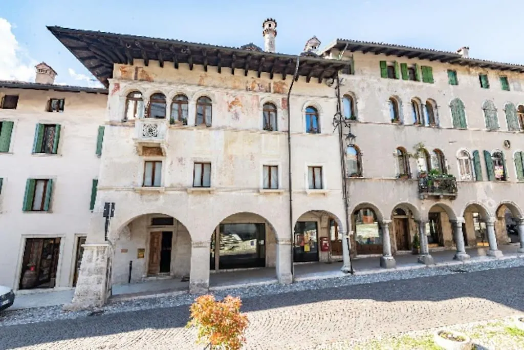 Appartamento Loft Overlooking The Old Town . Feltre